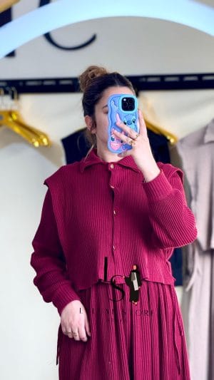 ROBE LEENA